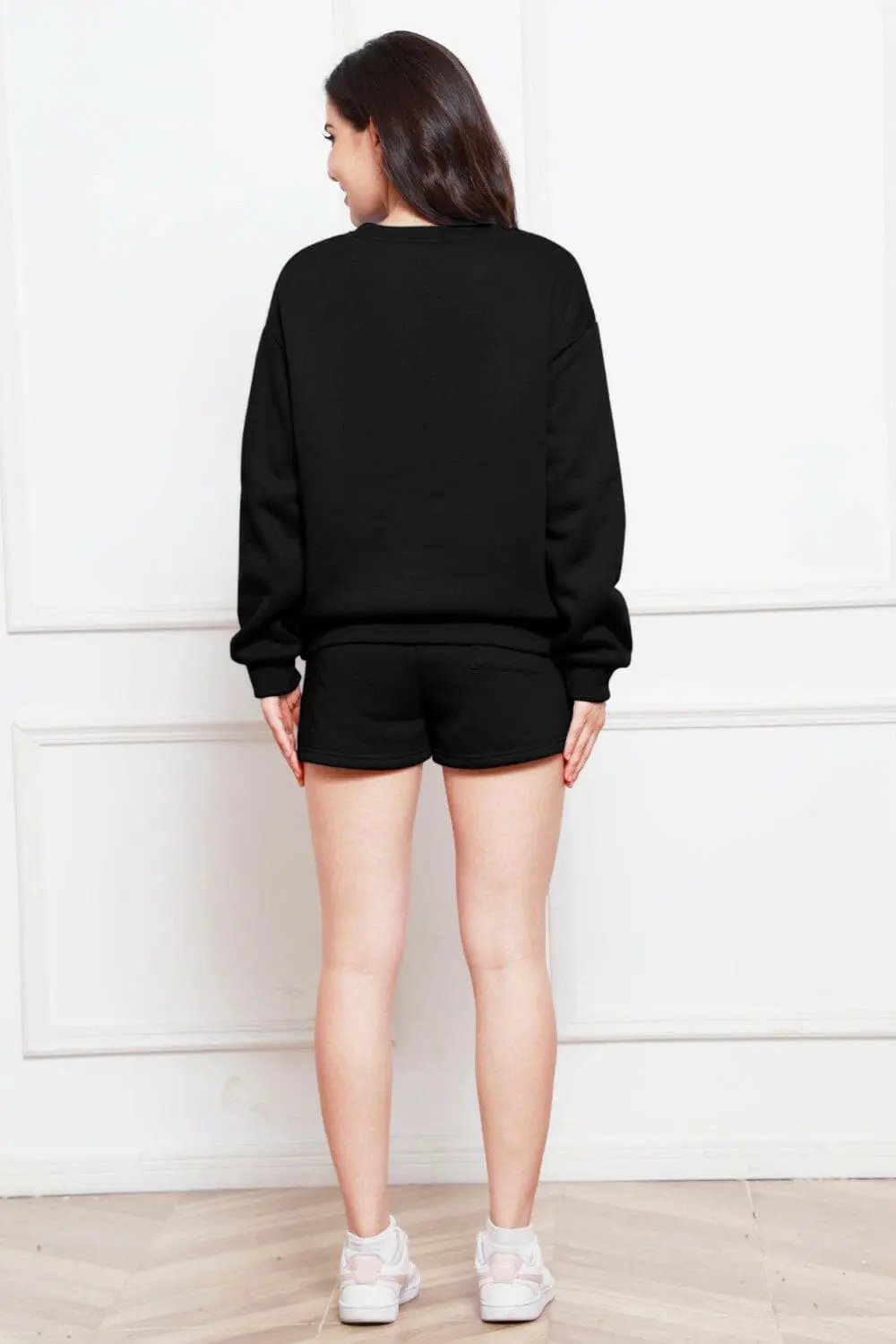 T-Shirts Trendsi Cozy sweatshirt and shorts set