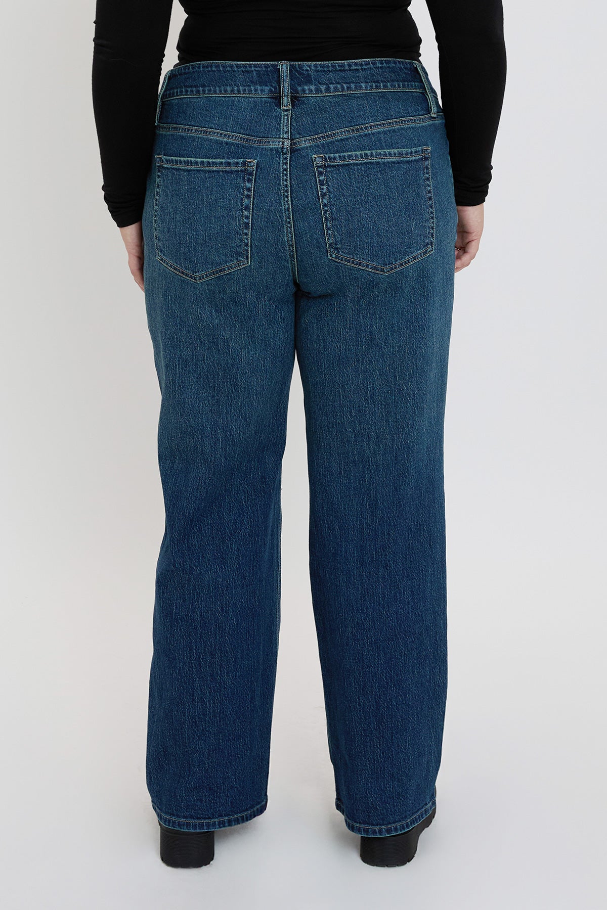 Women's Plus Luxe Wide Leg Jeans