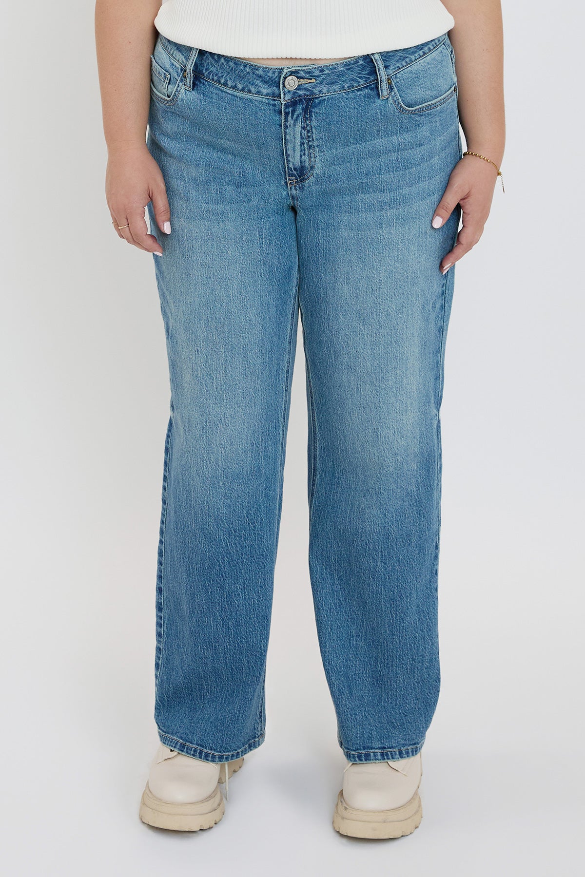 Women's Plus Luxe Wide Leg Jeans