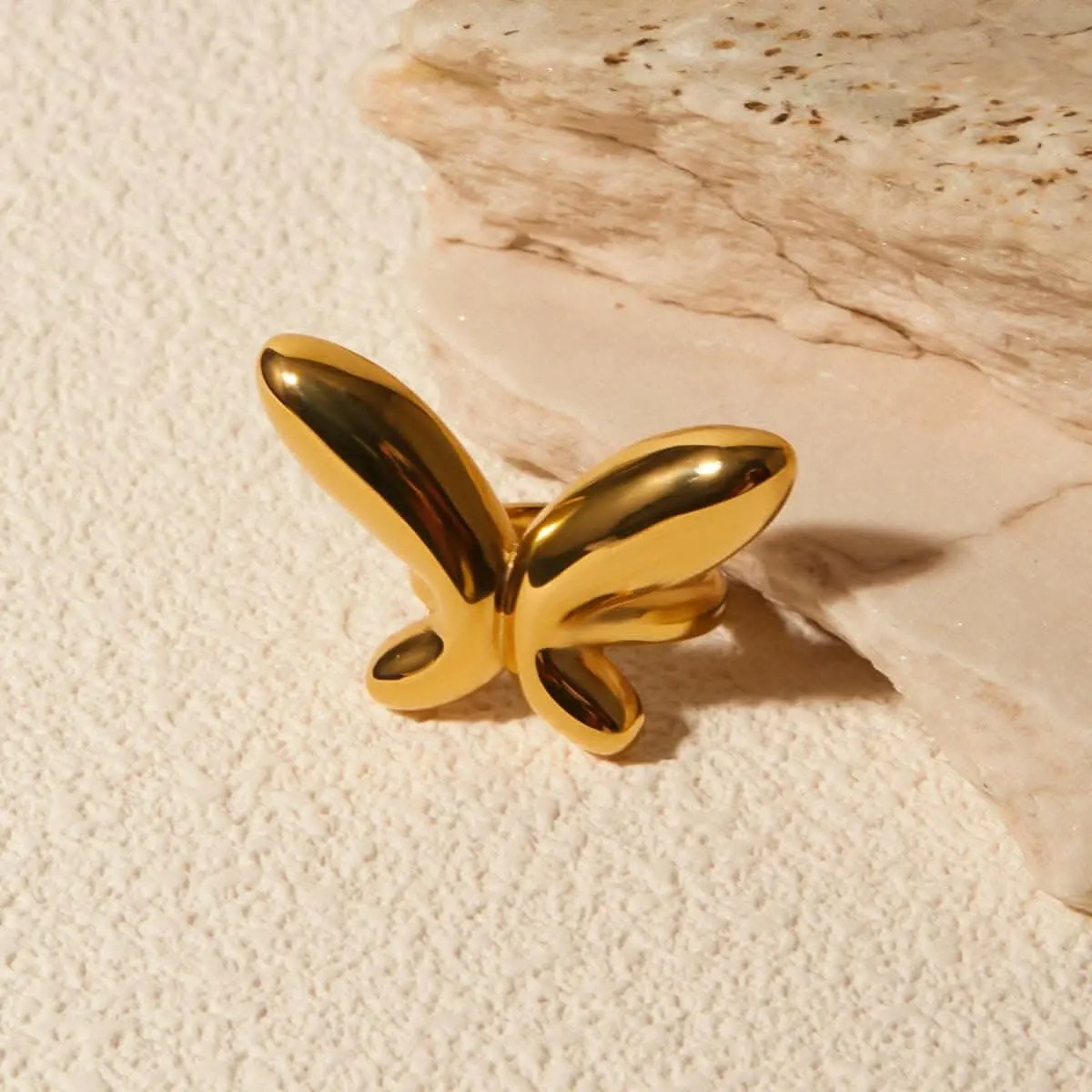 Butterfly Ring 18K Gold Delicate Design — Elegant Statement Piece