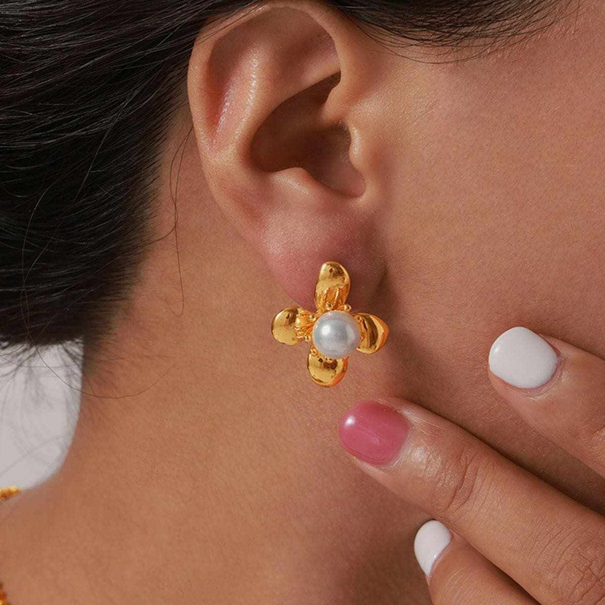 T-Shirts Trendsi just arrived - Elegant floral titanium earrings