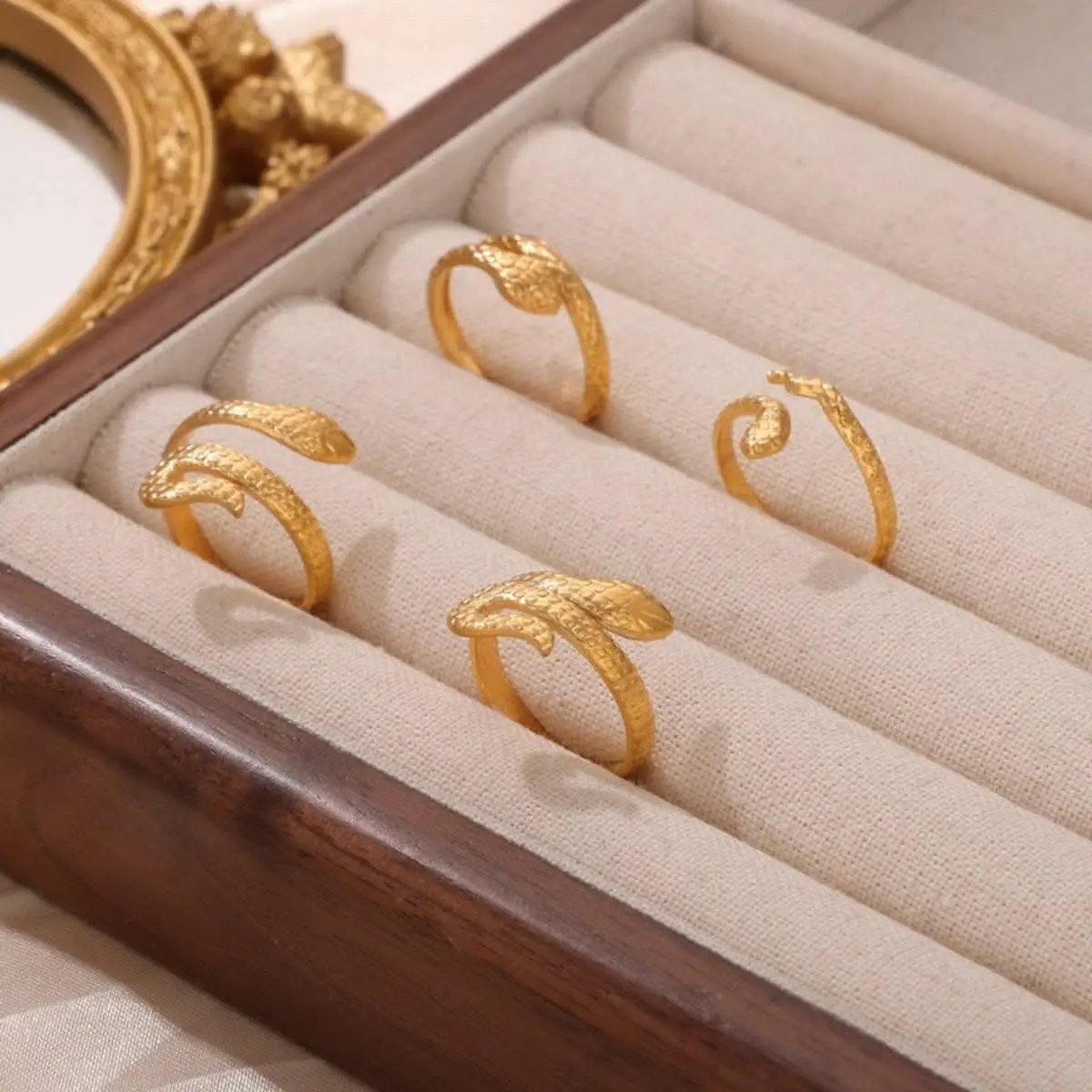 T-Shirts Trendsi just arrived - Elegant snake bypass ring