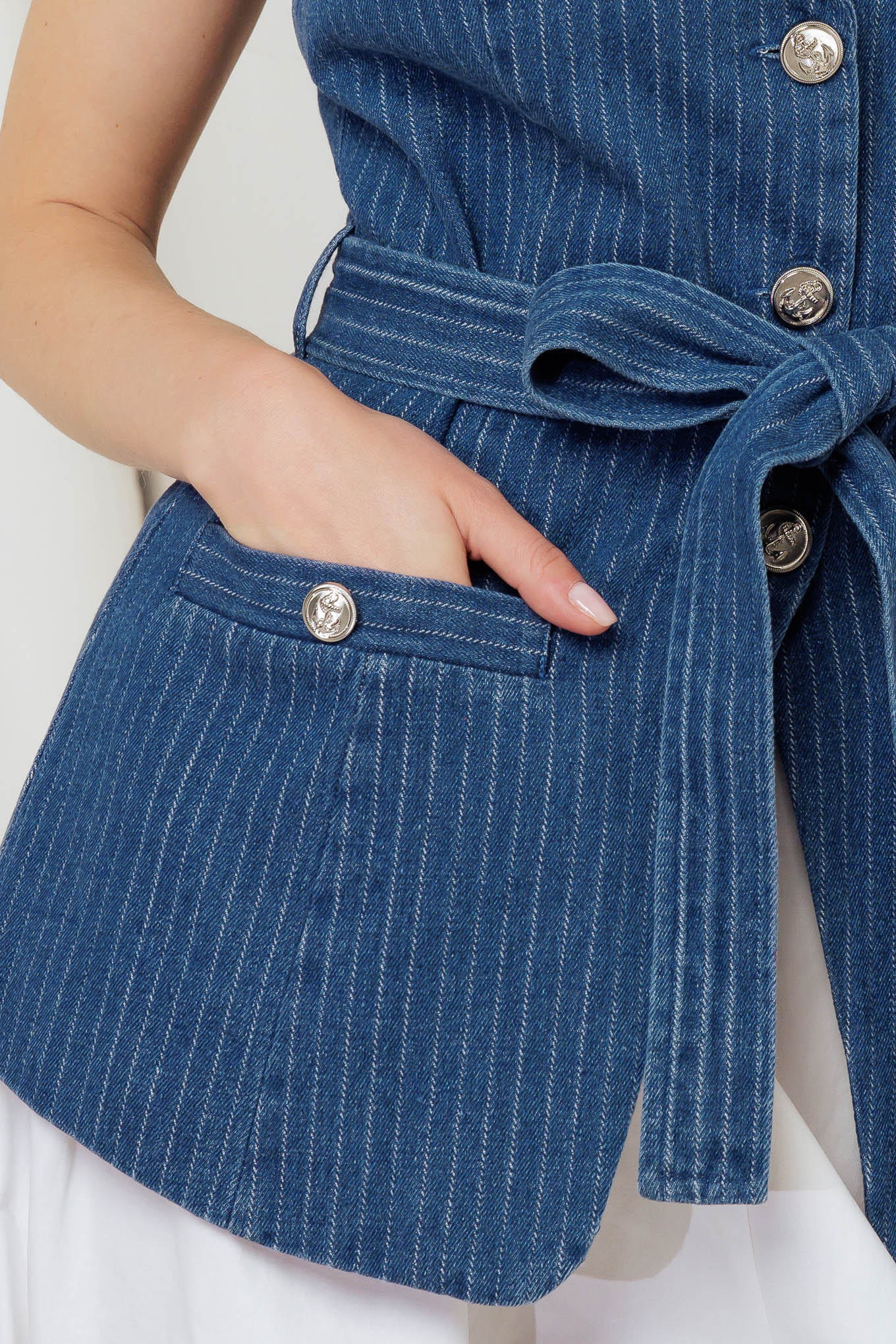 BLUE MUSE WOVEN VEST