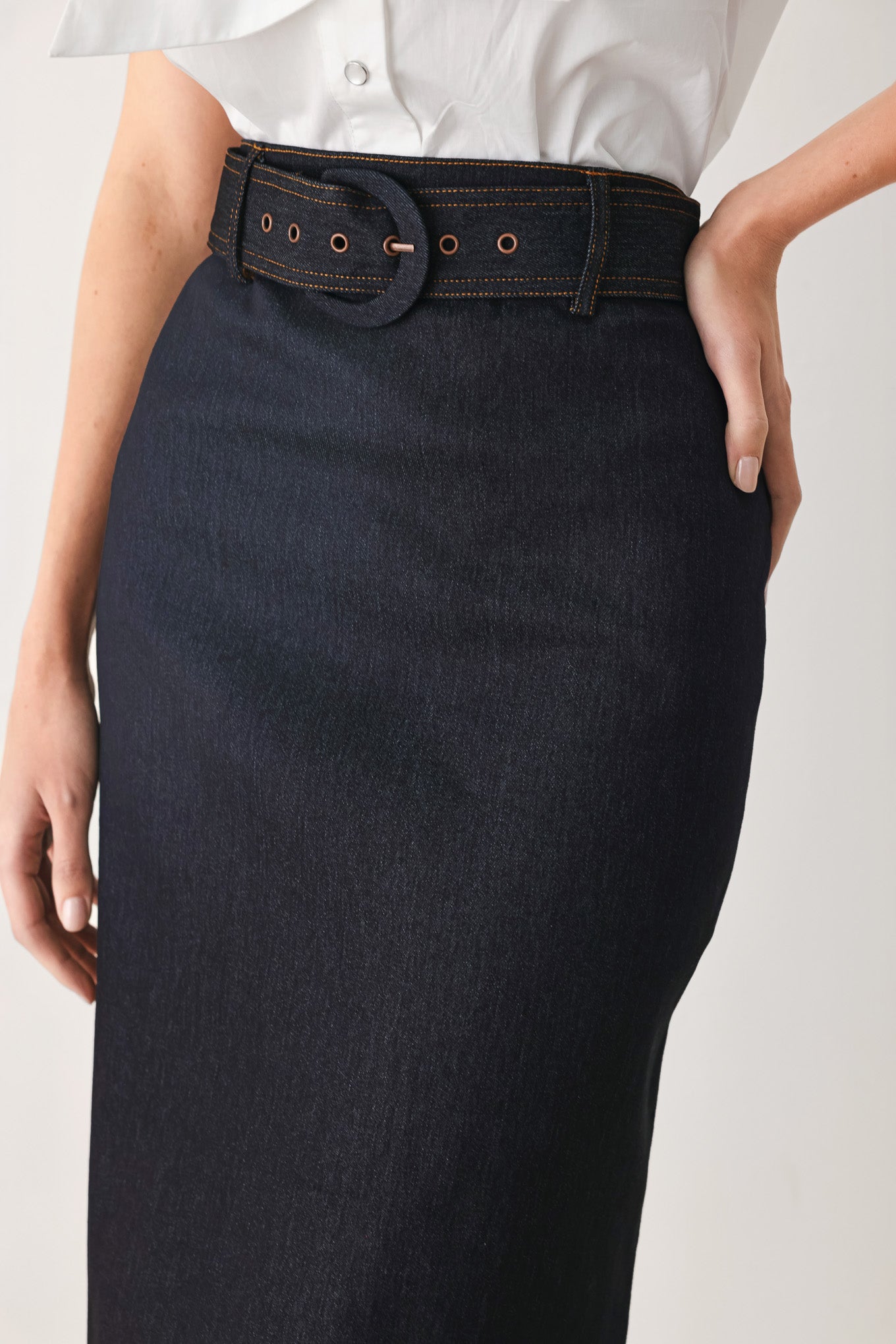 CLASSIC DENIM OFFICE MIDI PENCIL SKIRT