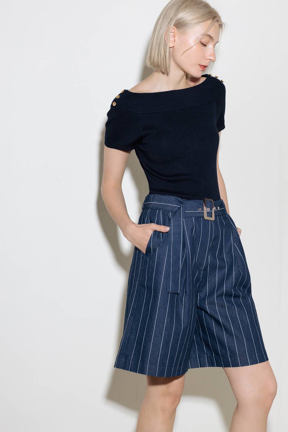 HOLD JOY IN INDIGO WOVEN SHORT