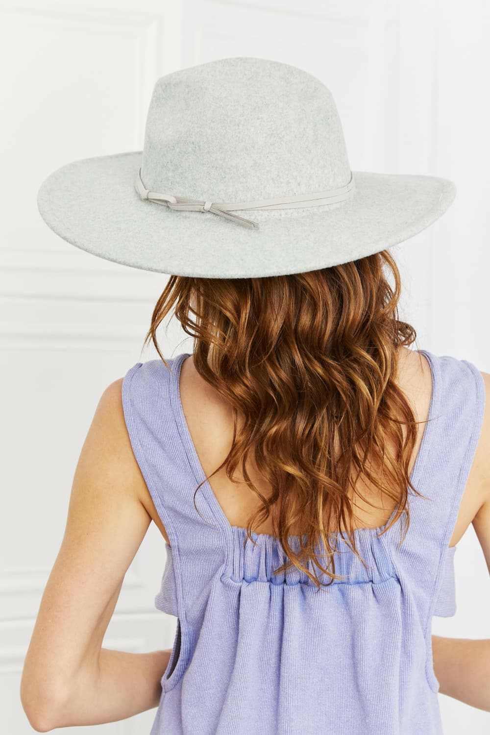 T-Shirts Trendsi TIKTOK - Fame fedora hat in light grey