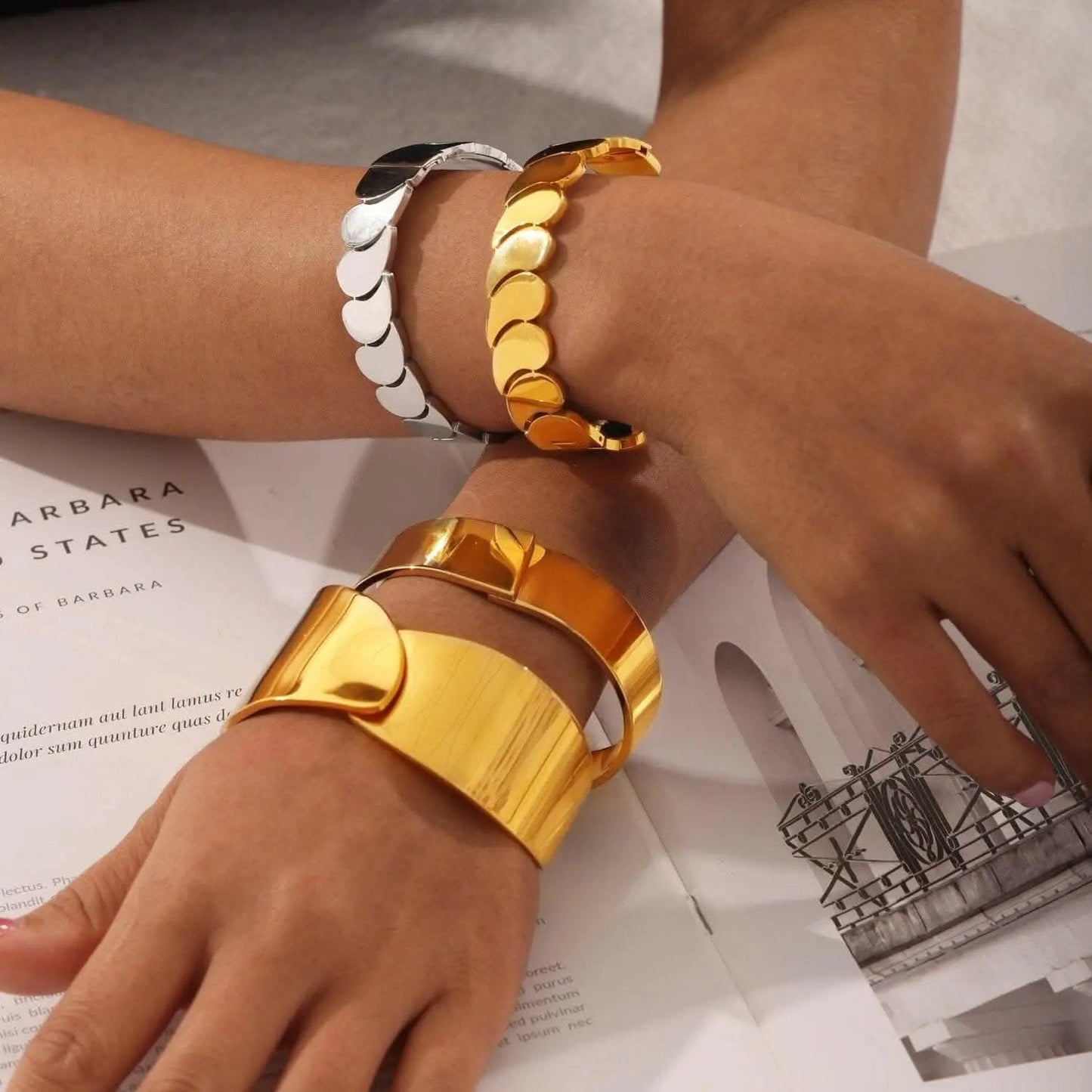 T-Shirts Trendsi just arrived - Gold-plated titanium bracelet