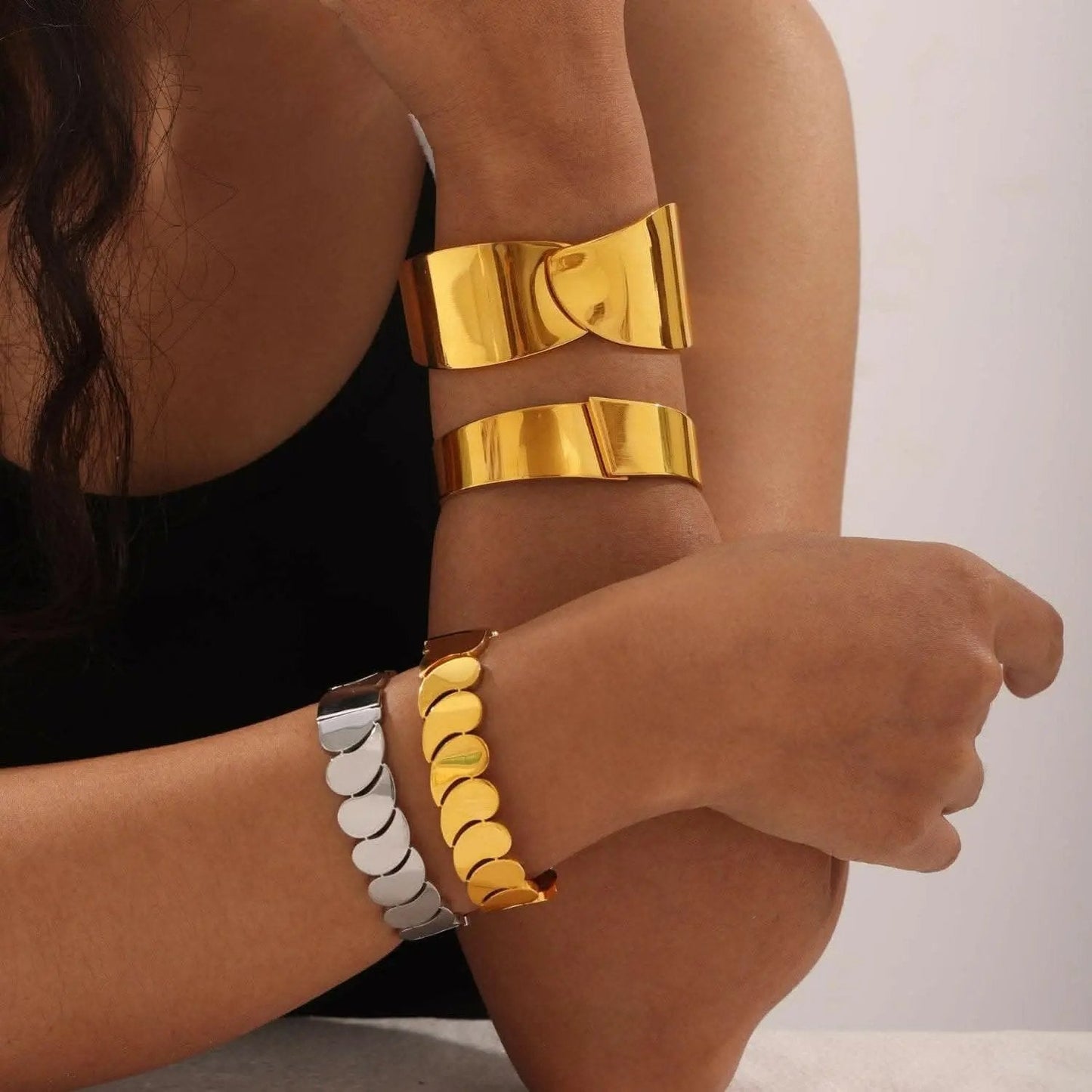 T-Shirts Trendsi just arrived - Gold-plated titanium bracelet