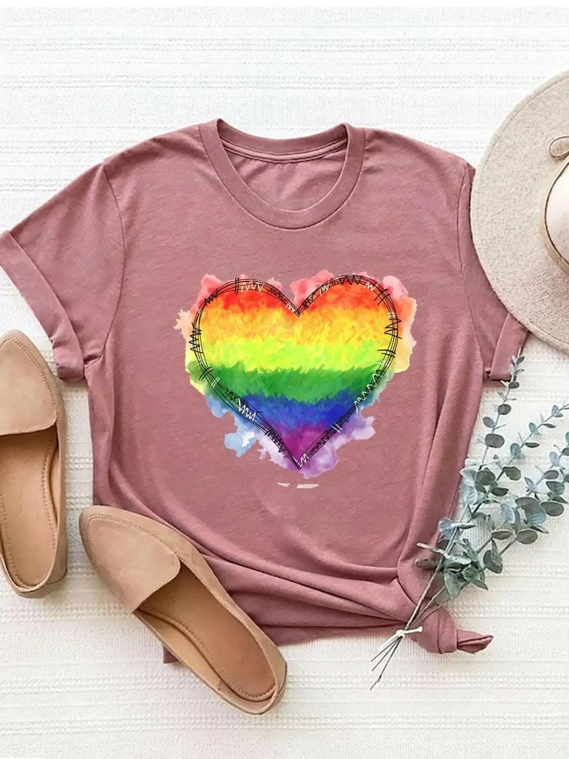 T-Shirts Trendsi Heart Graphic Tee Women's Casual Round Neck Comfort Top