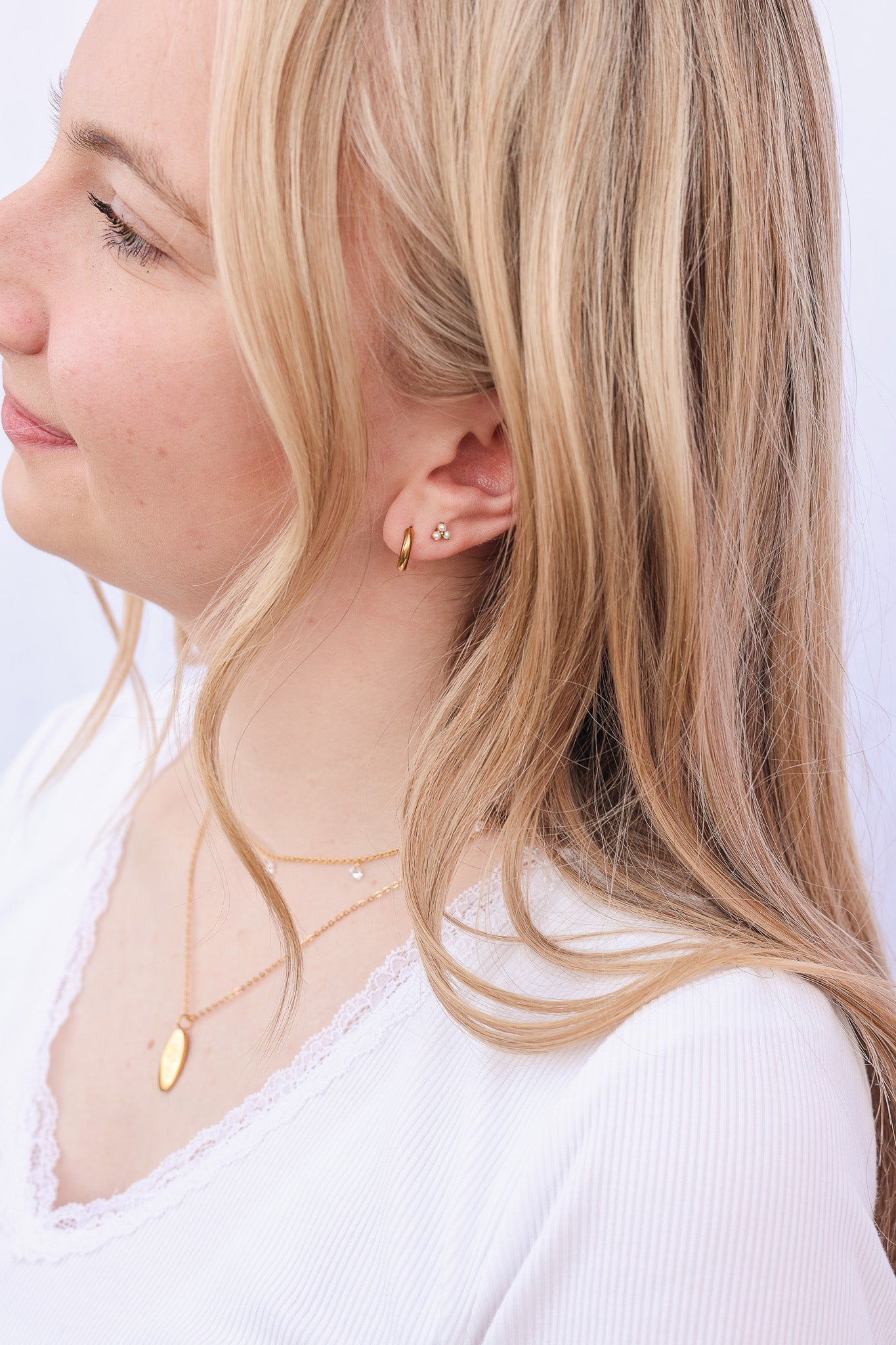 Pearl Trio Flat Back Stud