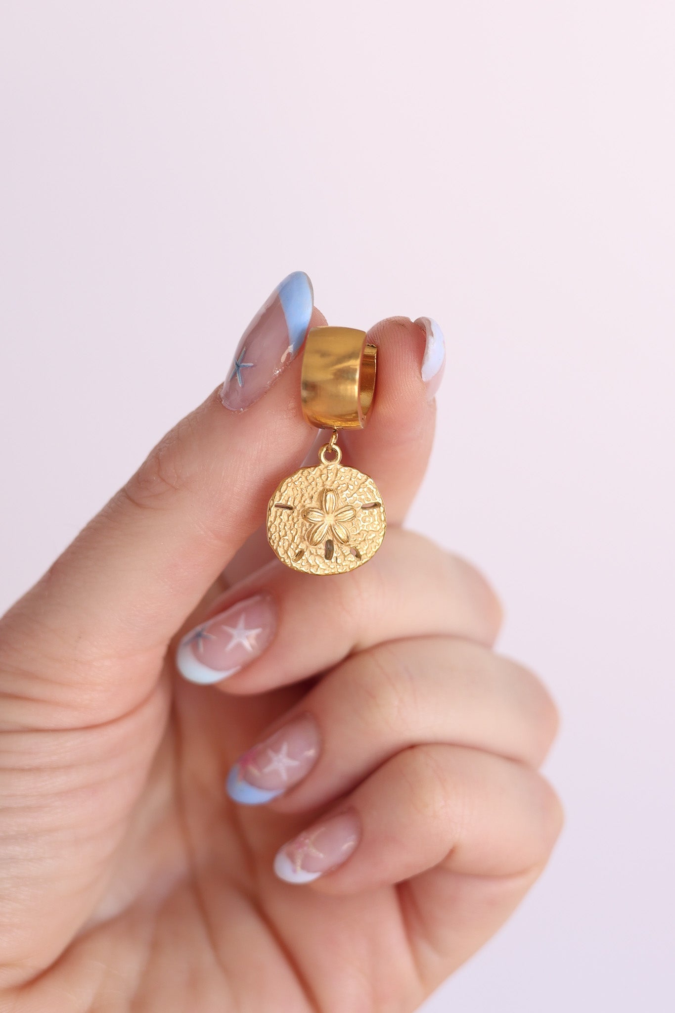 Sand Dollar Hoop