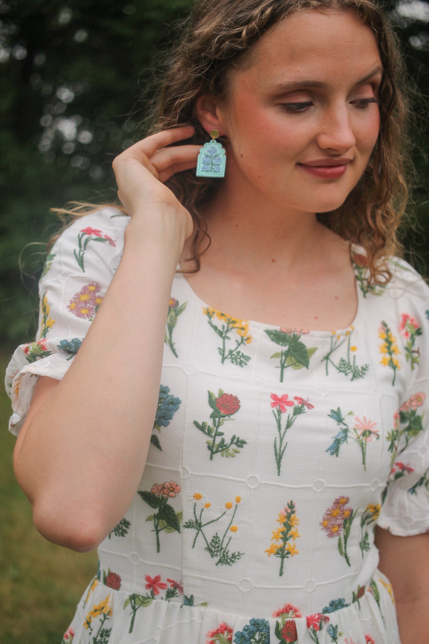 Elizabeth Dangle in Mint