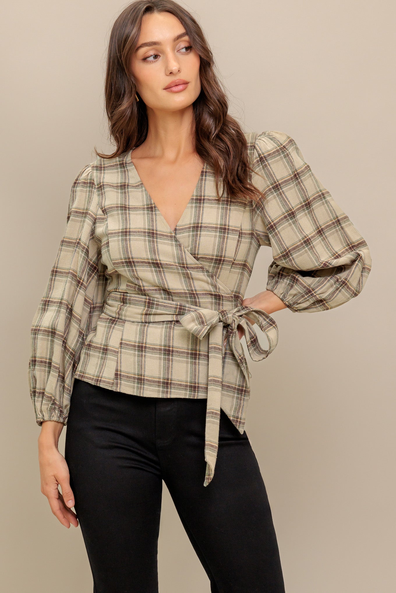 LATTE SUNDAY WOVEN PLAID TOP