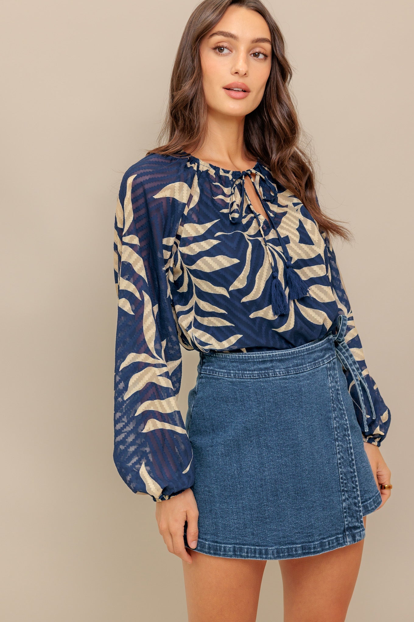 MIDNIGHT WALK  WOVEN TOP