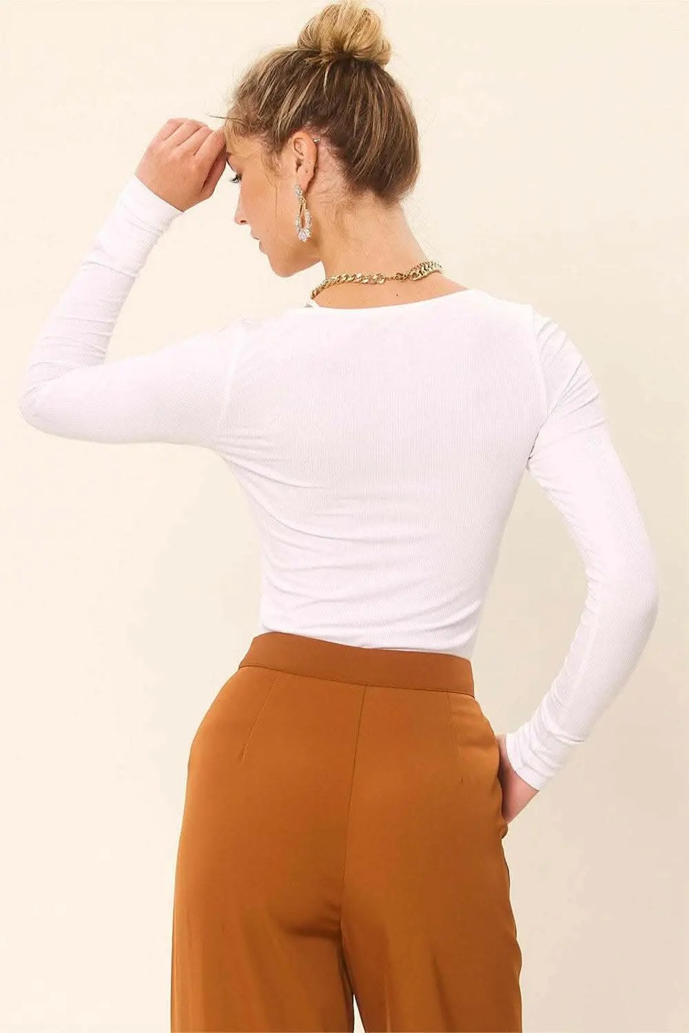 T-Shirts Trendsi usa - Idem Ditto Front Cut Out Long Sleeve Knit Top