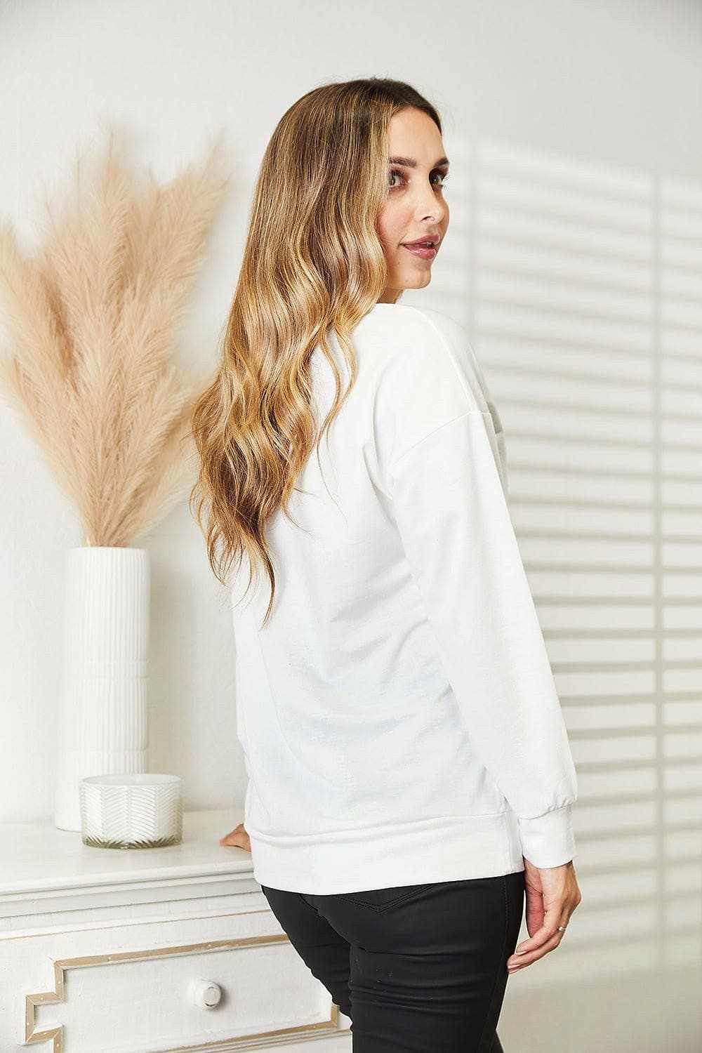 T-Shirts Trendsi TIKTOK - Love graphic sweatshirt - comfy style