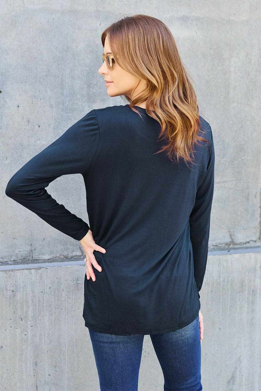 T-Shirts Trendsi TIKTOK - Luxe long sleeve top with pockets