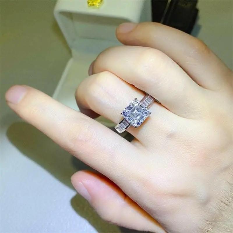 T-Shirts Trendsi just arrived - Luxurious 3ct moissanite ring