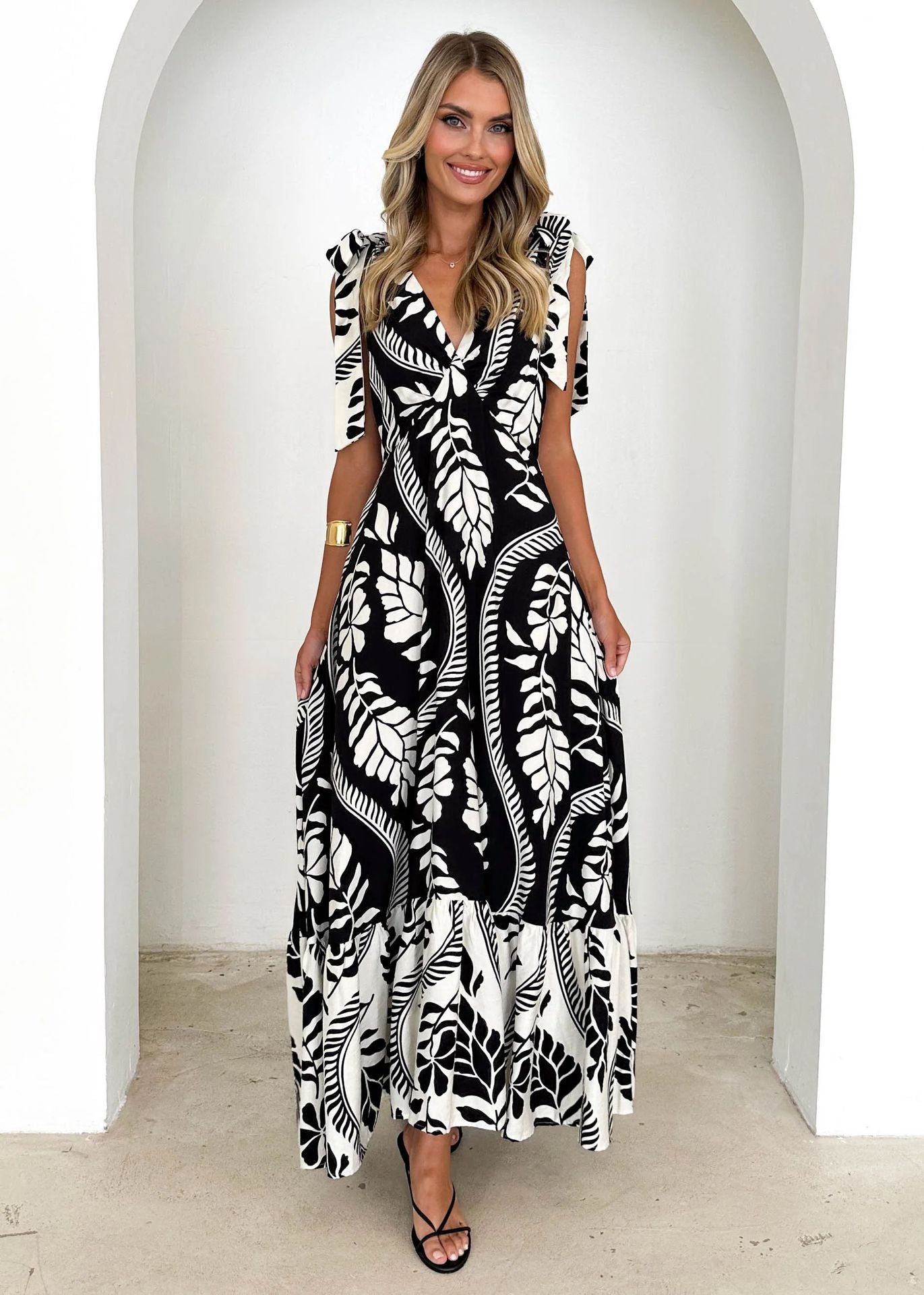 Summer Women Maxi Dress V neck Sleeveless Printed Dress