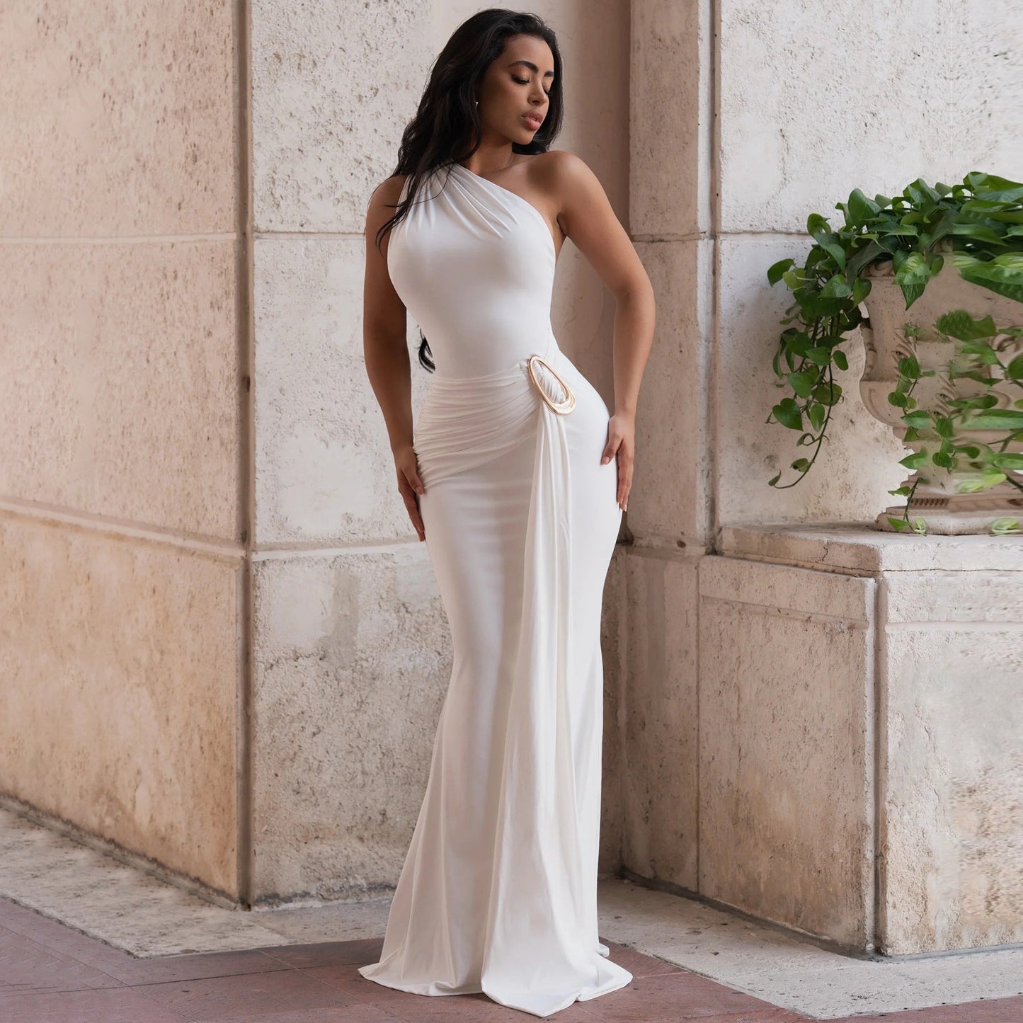 Women Metal Decoration Sexy Backless Dress One Shoulder Slim Dress