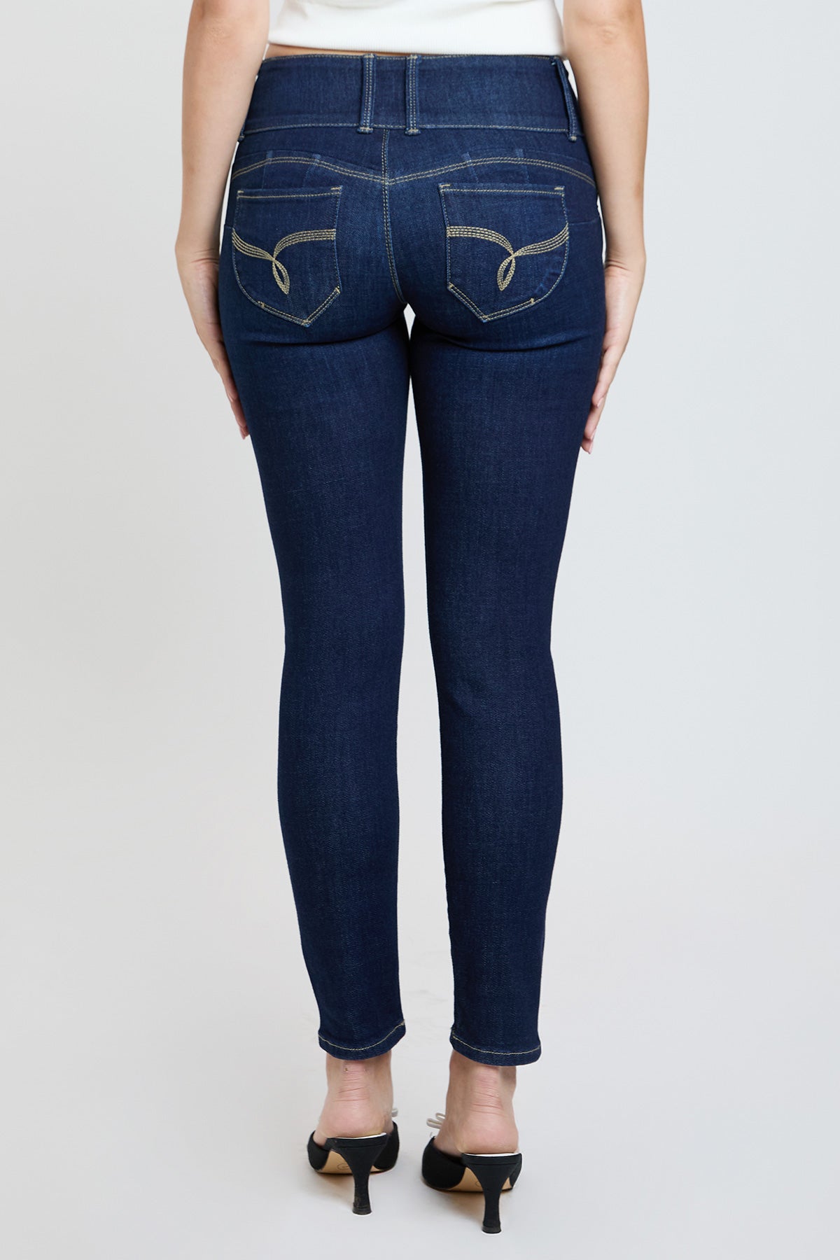 Women's Luxe Mid Rise 3-Button WannaBettaButt Skinny Jeans