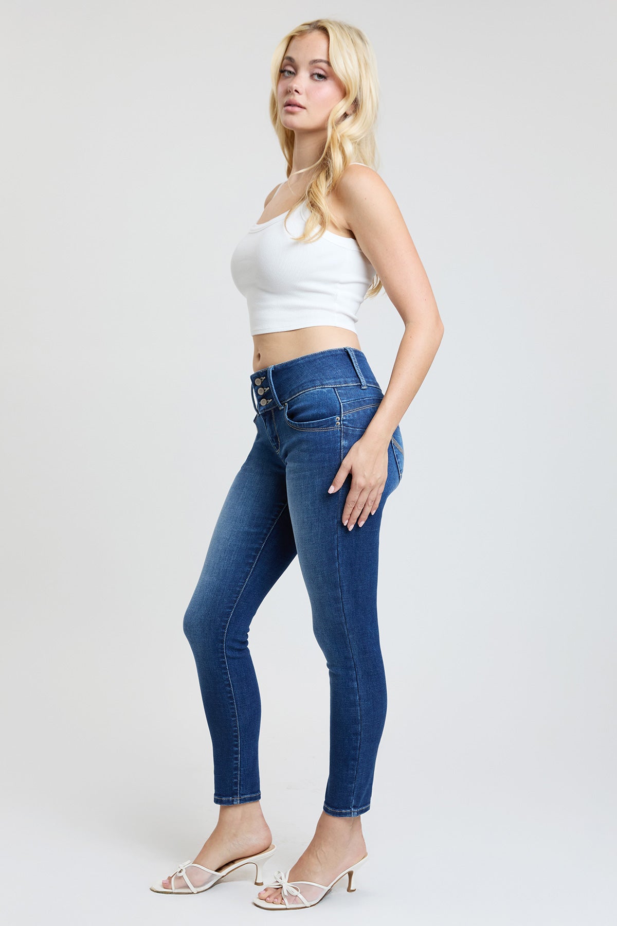 Women's Luxe Mid Rise 3-Button WannaBettaButt Skinny Jeans