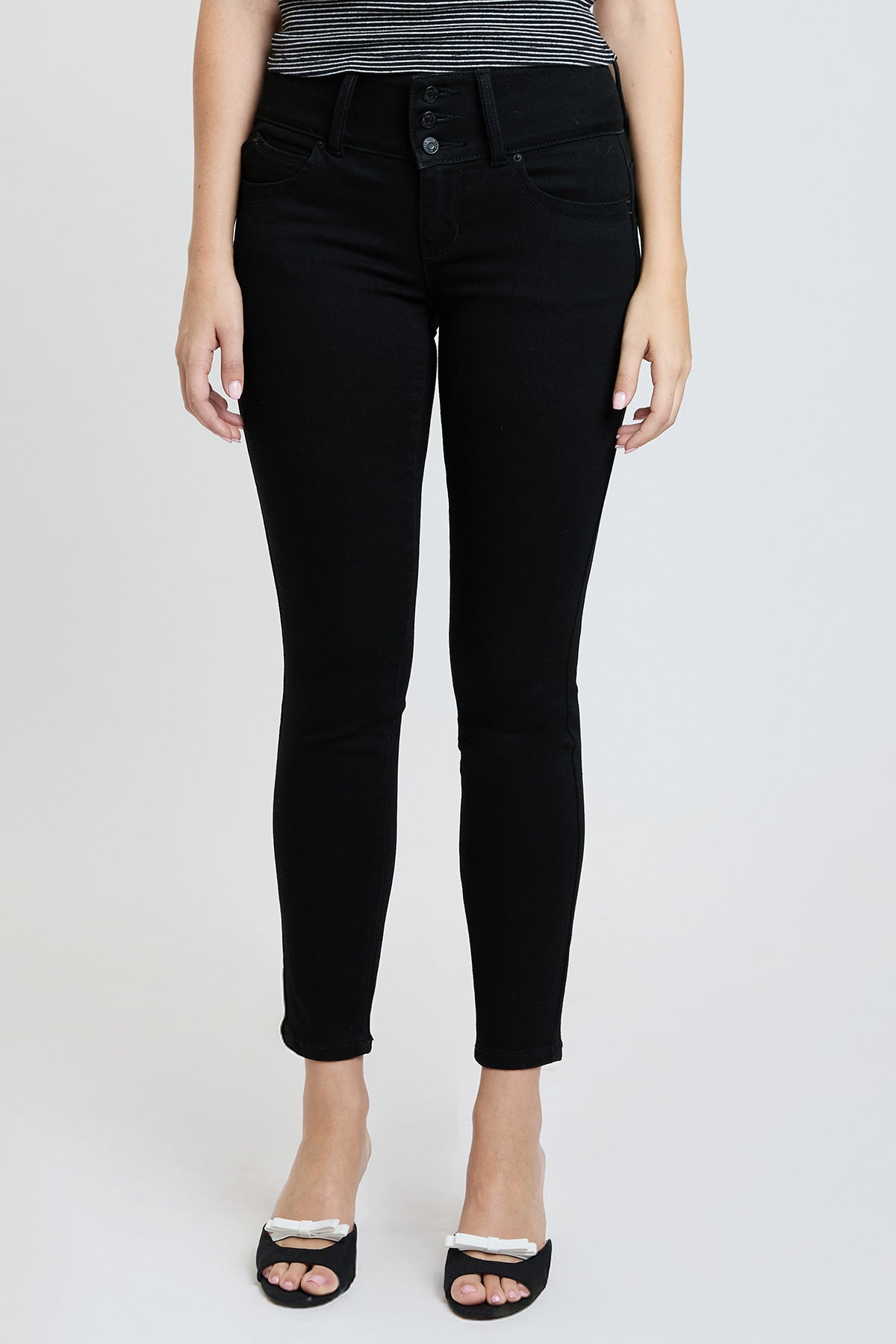 Women's Luxe Mid Rise 3-Button WannaBettaButt Skinny Jeans