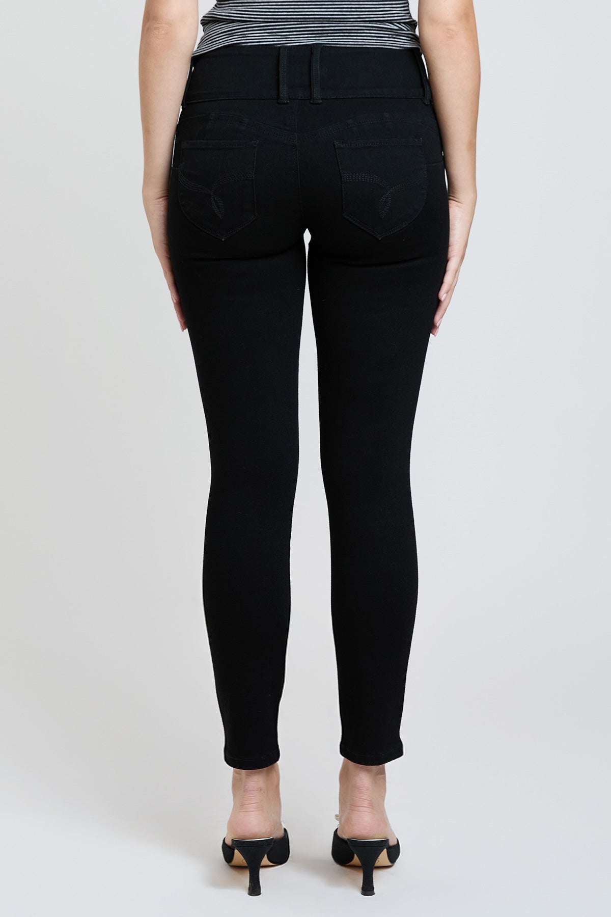 Women's Luxe Mid Rise 3-Button WannaBettaButt Skinny Jeans