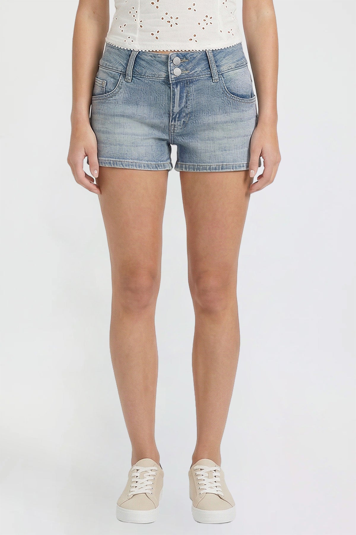 Women's Low Rise 90's Flap Pockets Shorts