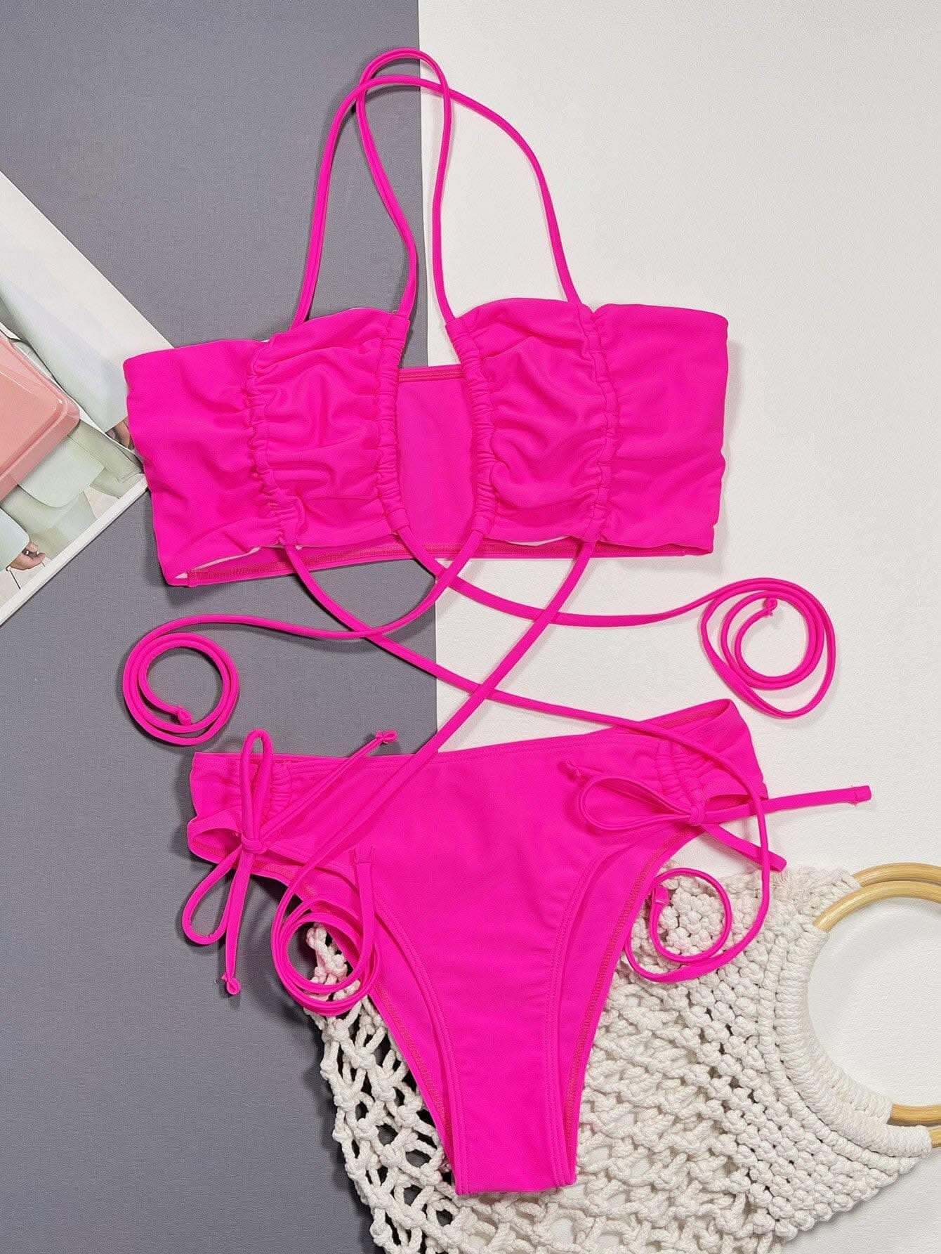 T-Shirts Trendsi swimwear - Stylish Halter Neck Bikini Set