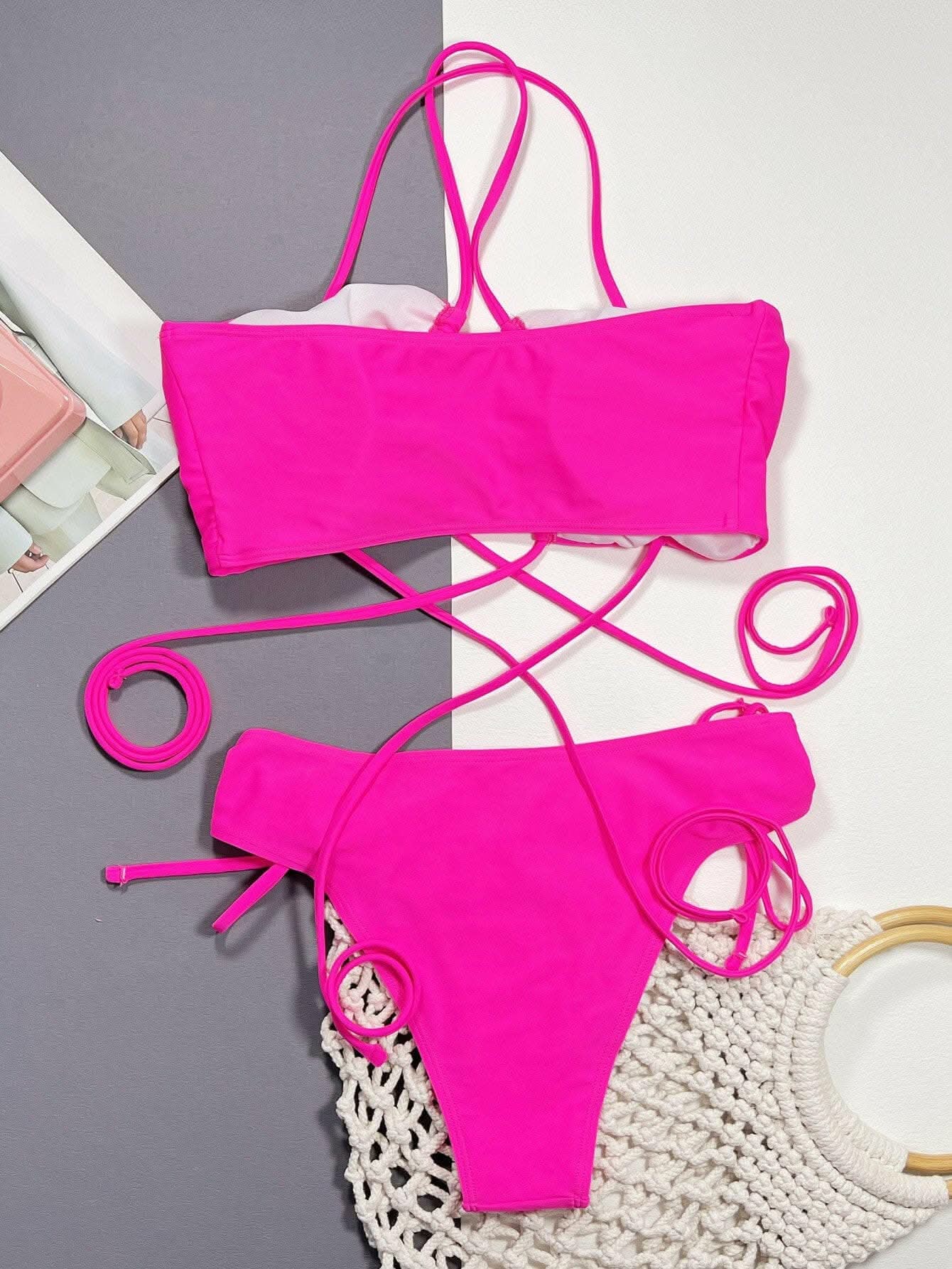 T-Shirts Trendsi swimwear - Stylish Halter Neck Bikini Set