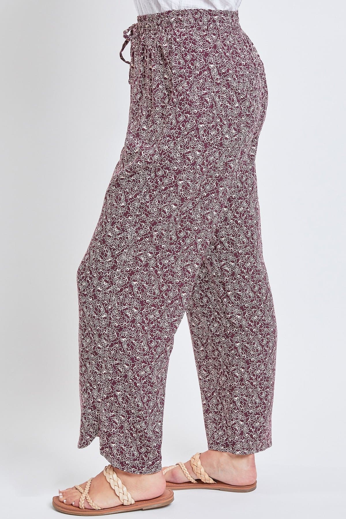 Women's Pull-On Stove Pipe Pant With Tulip Hem Detail