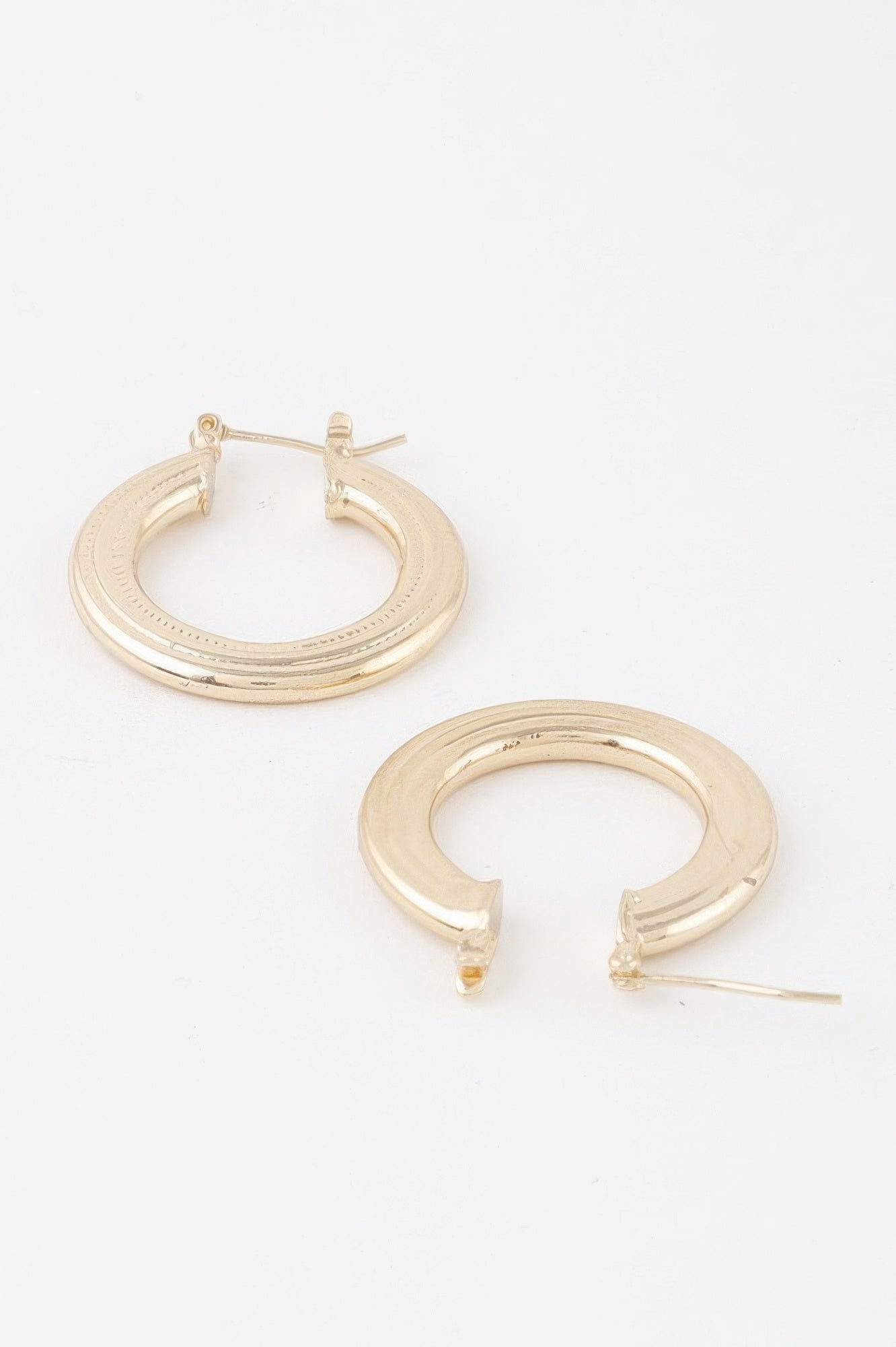 Minimal Flat Hoop Earrings