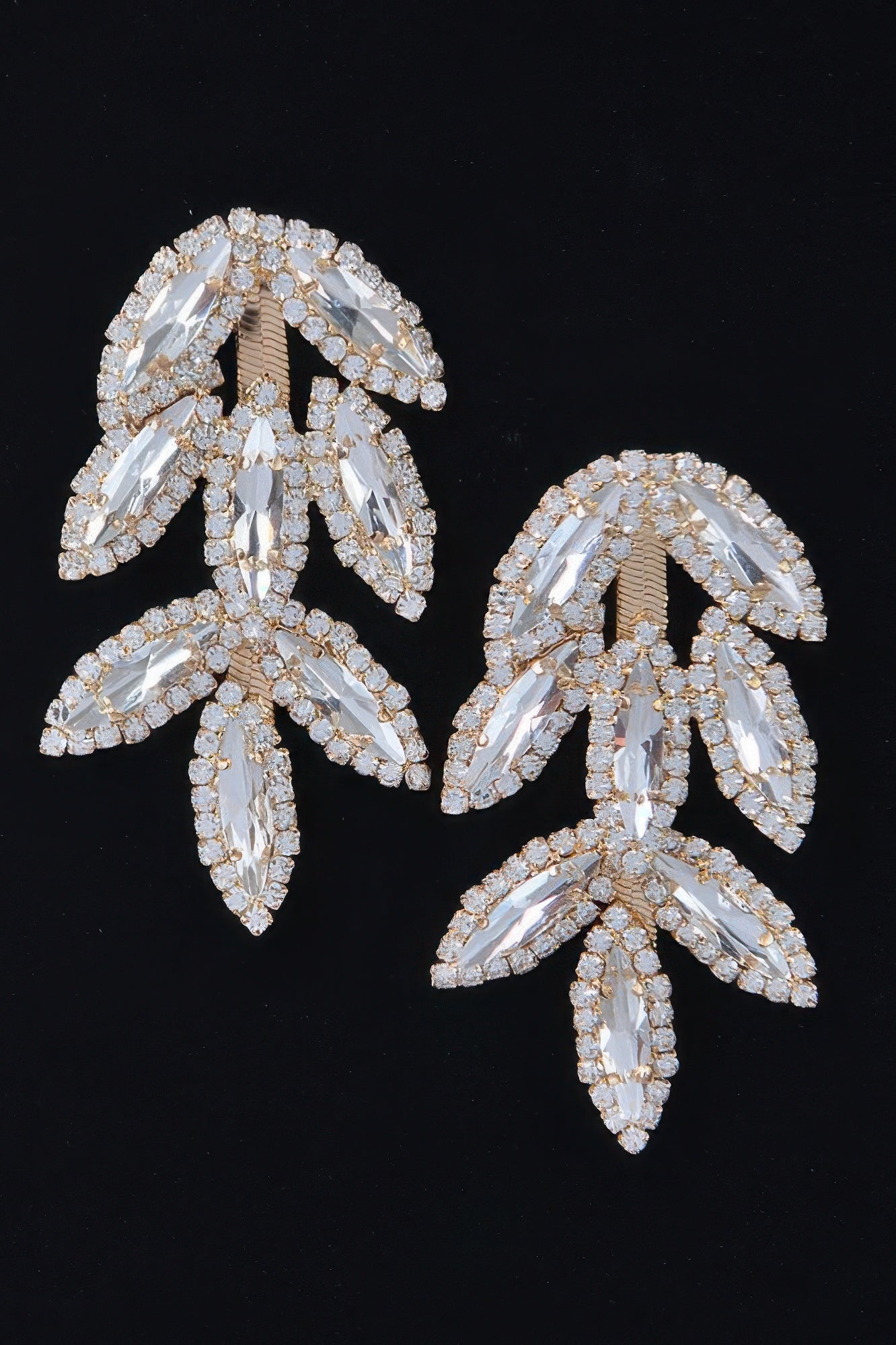 Rhinestone Leaf Earring