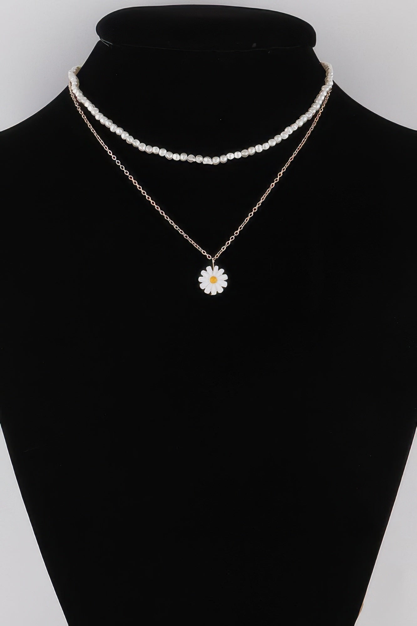 Daisy Flower Pendant Necklace