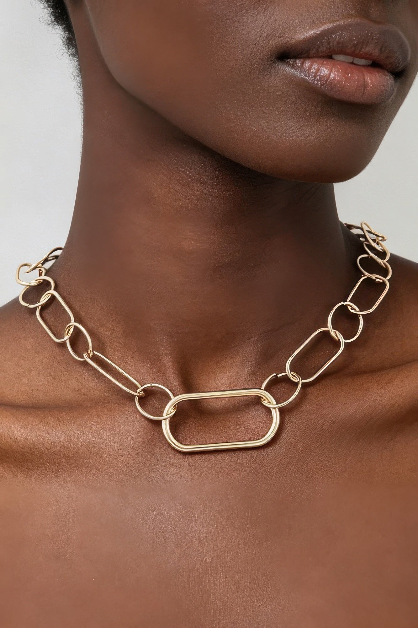 Minimal Link Chain Necklace