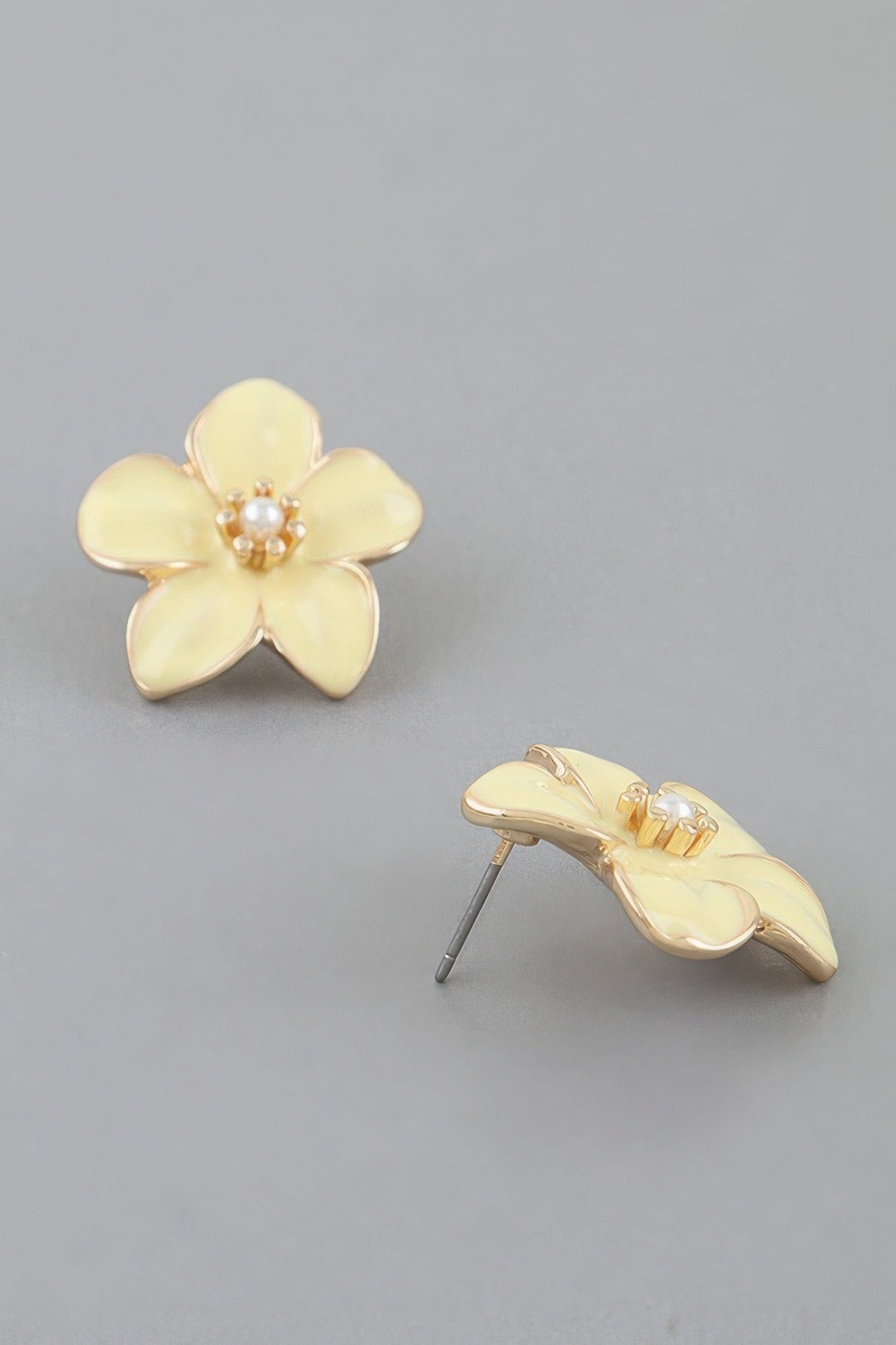 Marble Stone Flower Stud Earrings