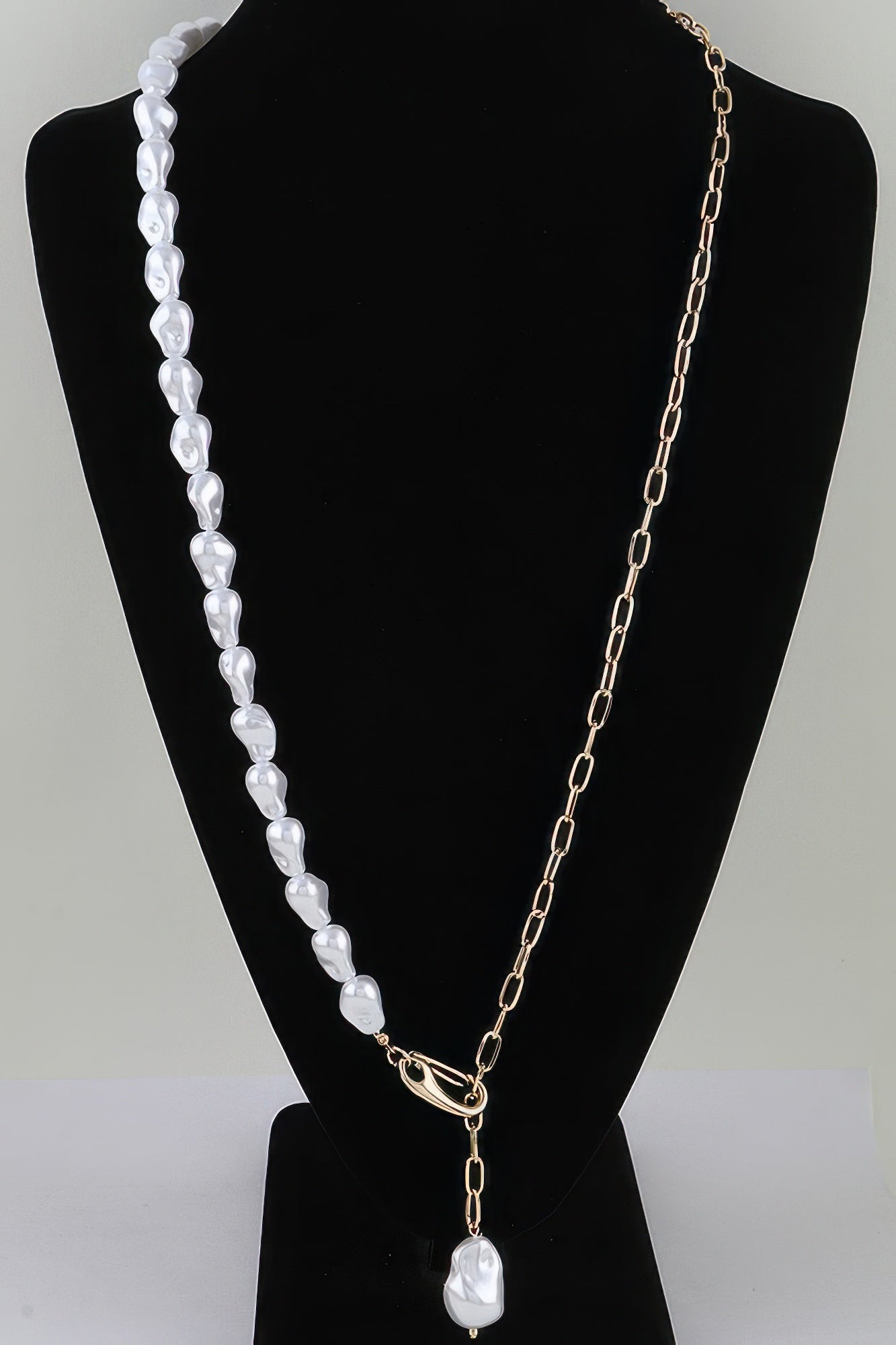 Stone Beaded Chain Clasp Statement Necklace
