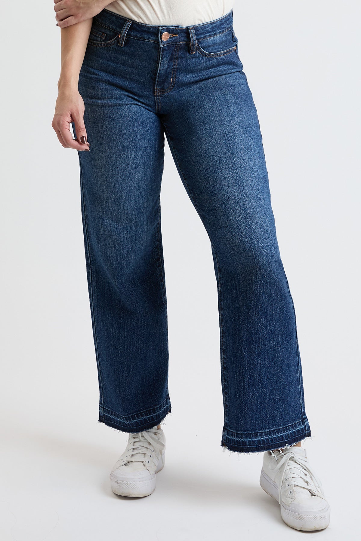 Women's Luxe Wide Leg Jeans with Raw Hem