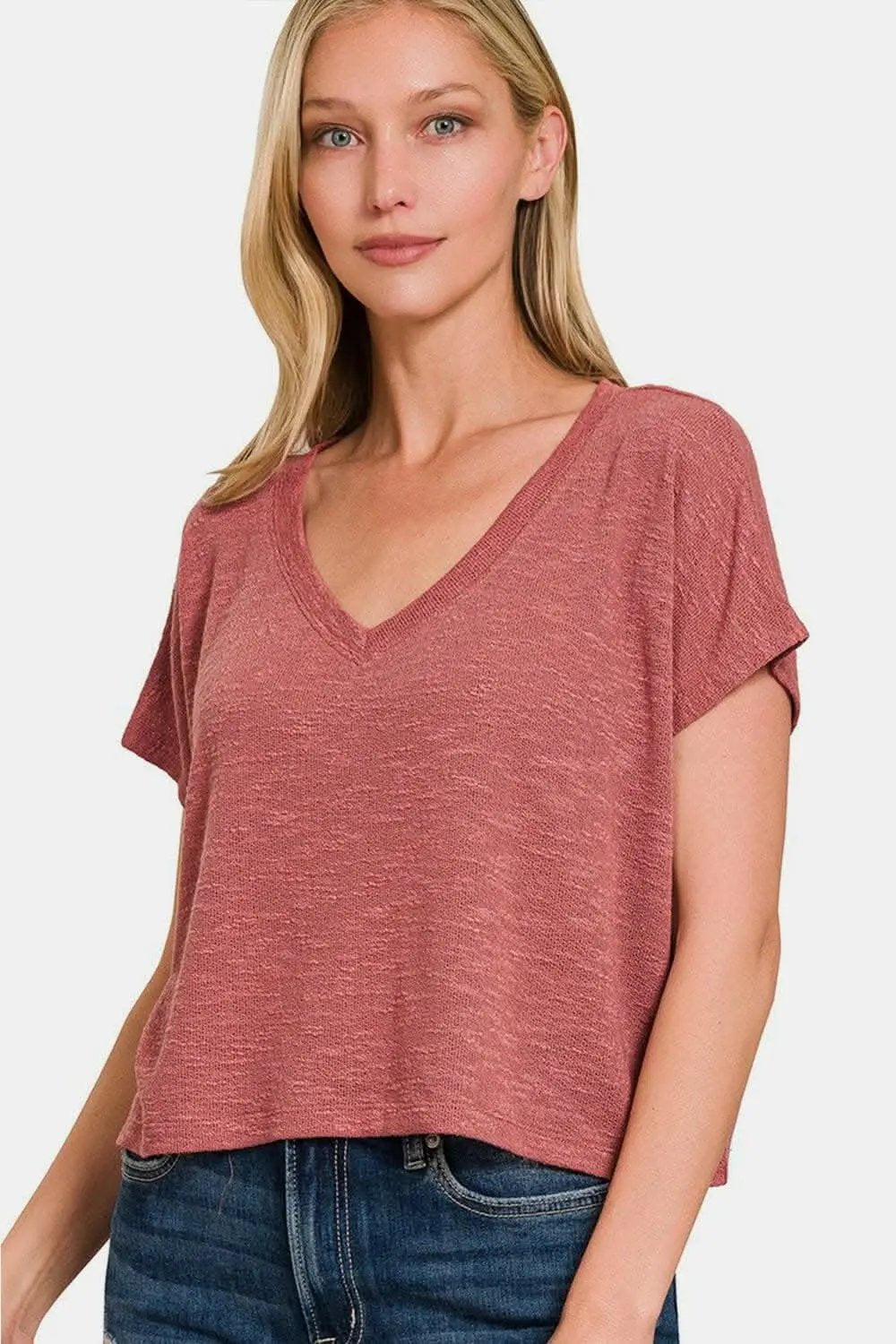 T-Shirts Trendsi just arrived - Zenana v-neck cropped t-shirt