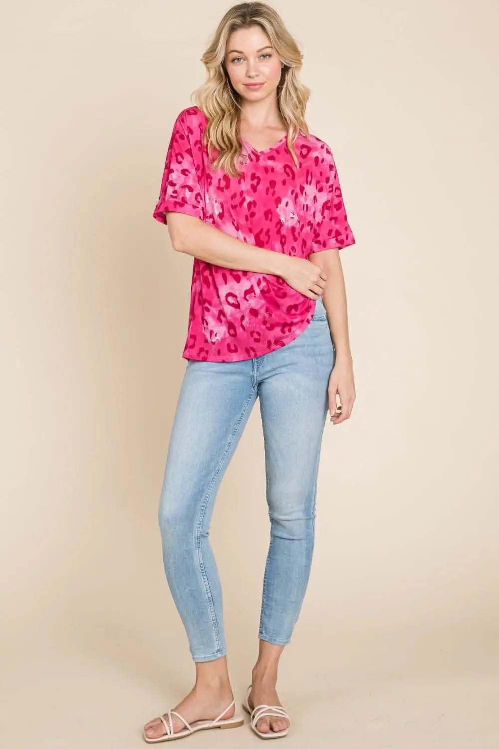 T-Shirts Trendsi Trendy leopard v-neck tee by bombom