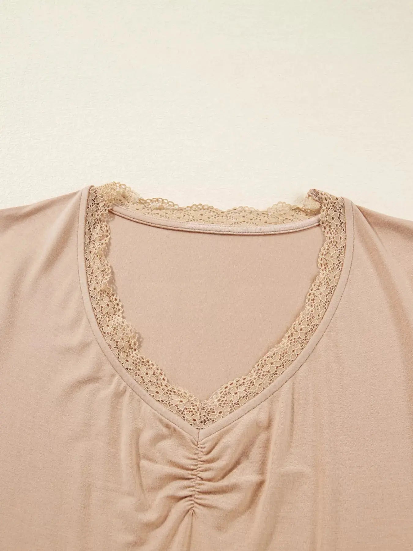 Lace-Trimmed Ruched Detail Long Sleeve T Shirt