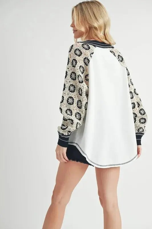 T-Shirts Trendsi Aemi+Co Crochet V-Neck Top Ivory Small