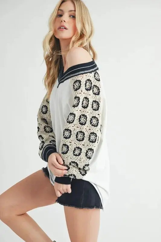 T-Shirts Trendsi Aemi+Co Crochet V-Neck Top Ivory Small
