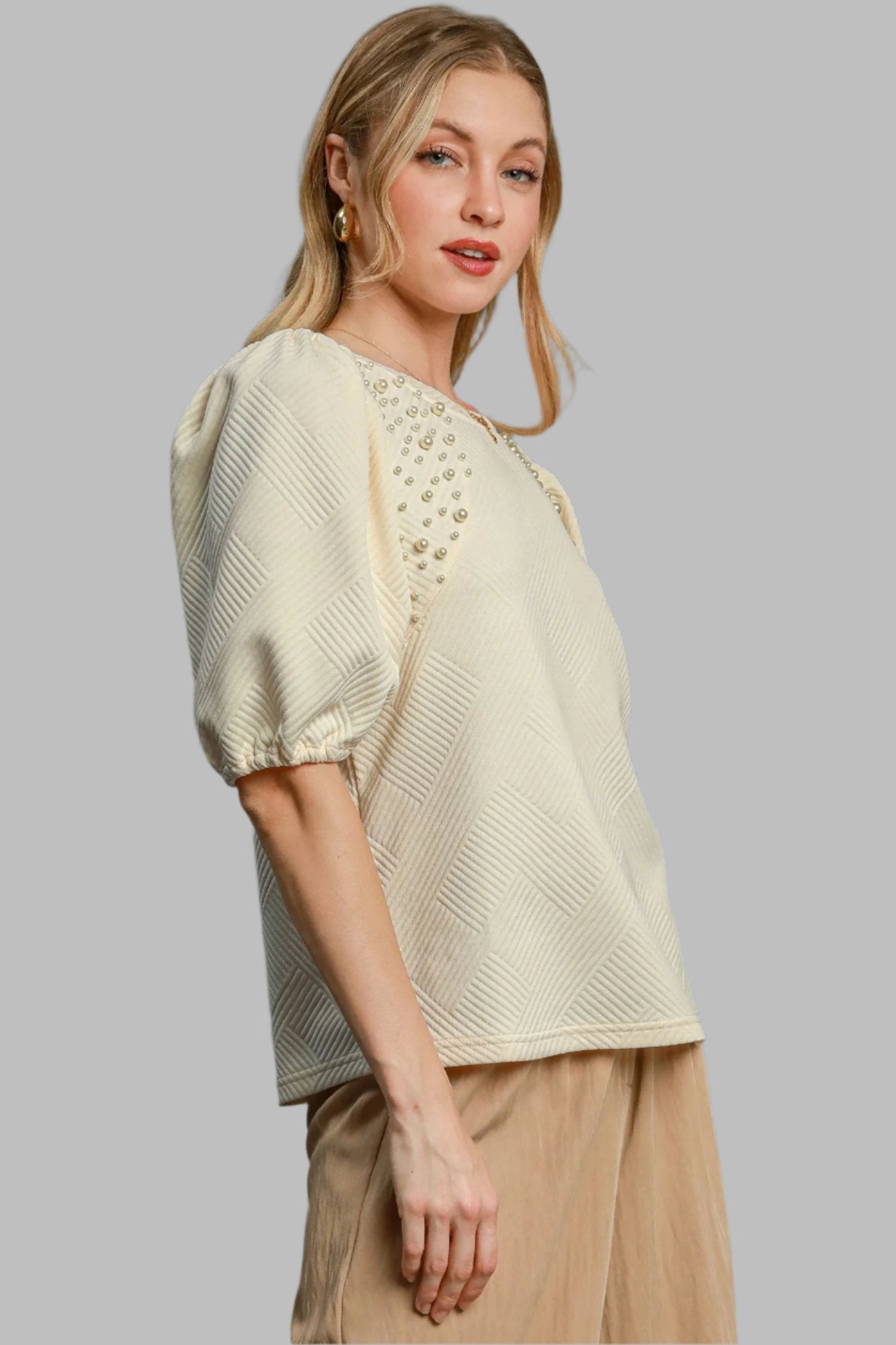 Cream Color Puff Sleeve Knit Top