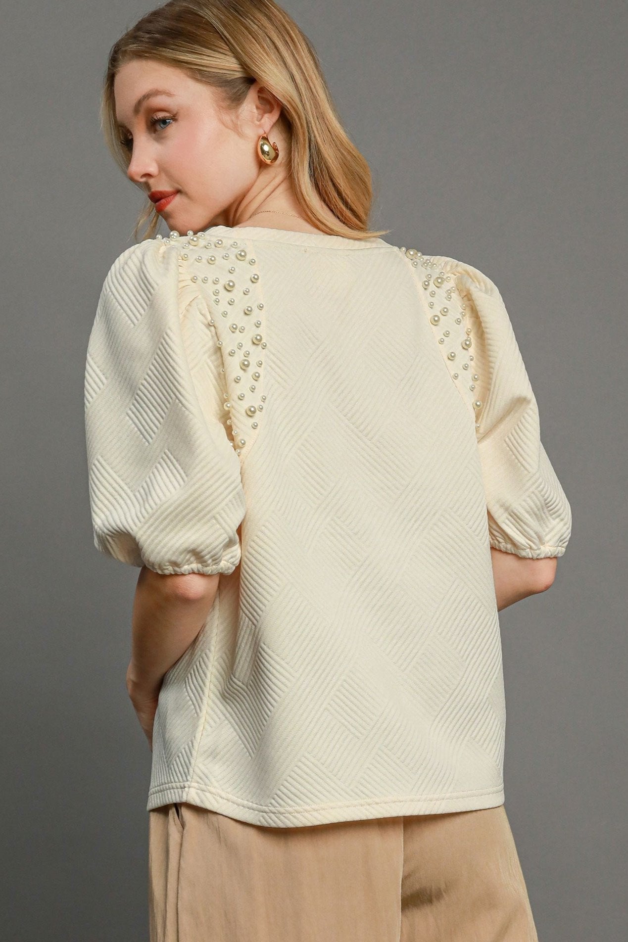 Cream Color Puff Sleeve Knit Top