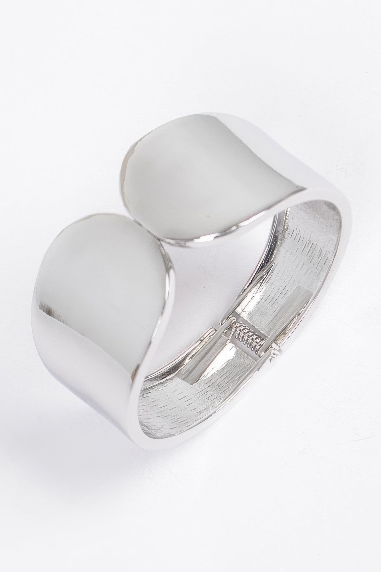 Metal Spring Hinge Cuff Bracelet