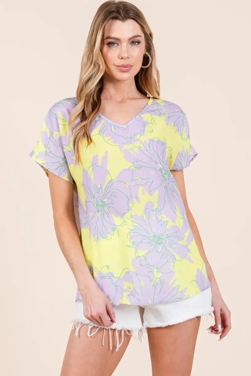 T-Shirts Trendsi Floral Tee Women's Casual Chic Short Sleeve T-Shirt Soft & Stylish
