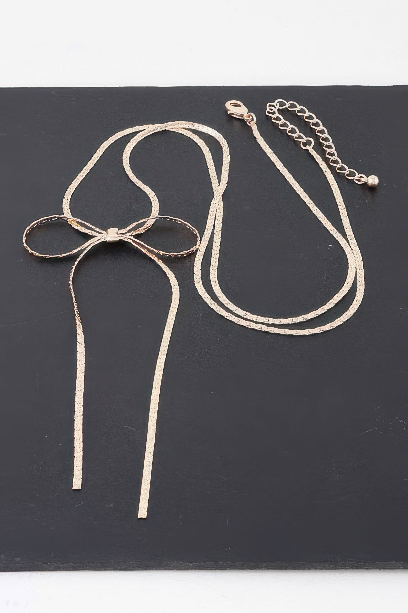 Bow Necklace