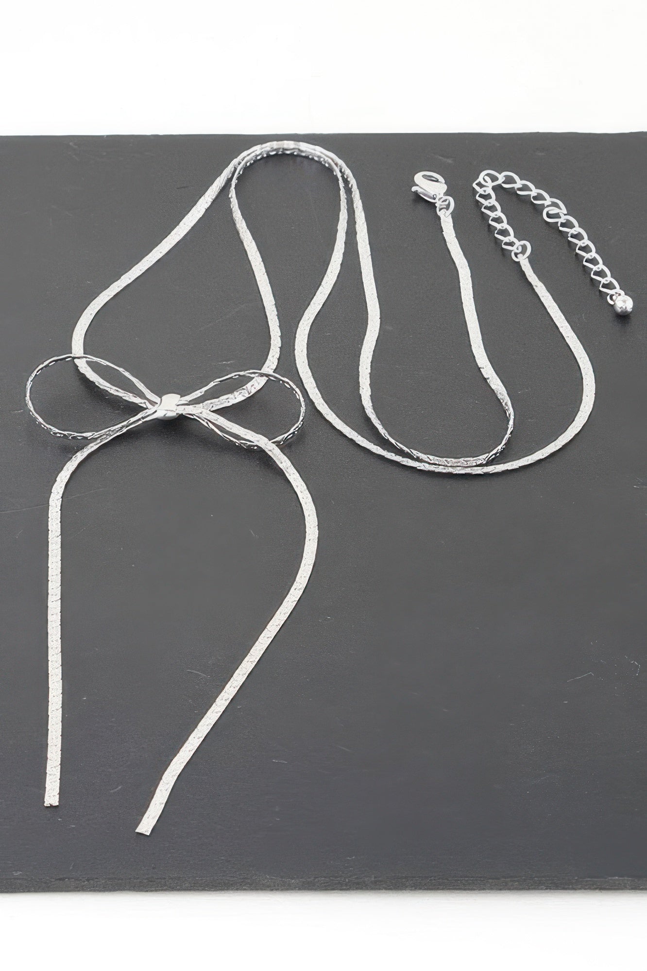 Bow Necklace